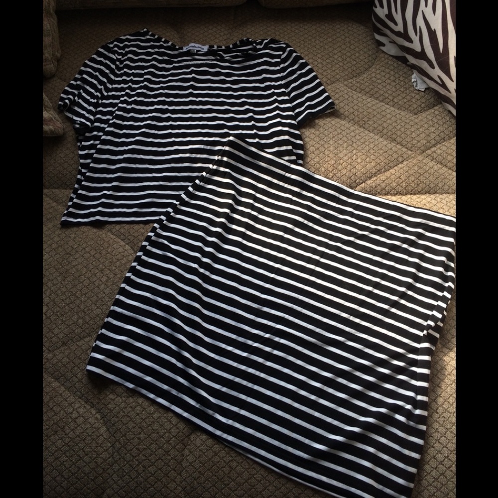🔥 Two piece striped skirt & crop top